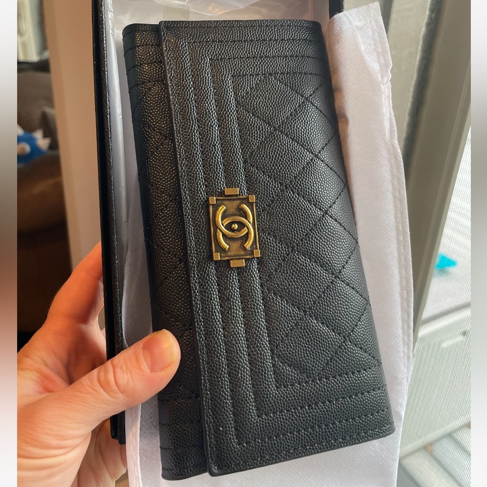 CC style Black Quilted Leather Card Holder with Gold-Tone CC Turnlock